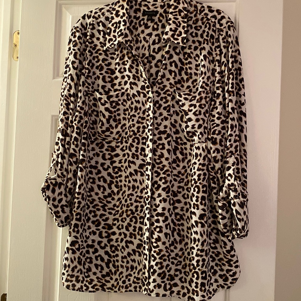 Talbots leopard top in great condition